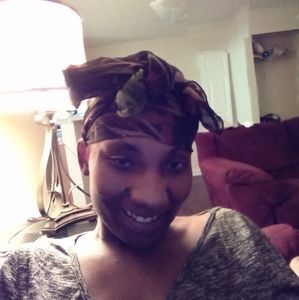 Meet your Posher, Dominique vs cassandra